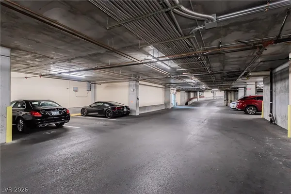 $3,800 | 360 East Desert Inn Road, Unit 1502, Las Vegas, NV 89109