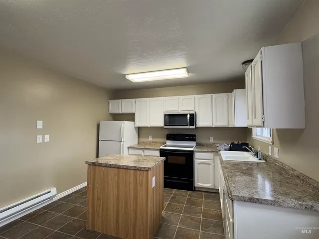 $298,500 | 501 South Edith Street, Shoshone, ID 83352