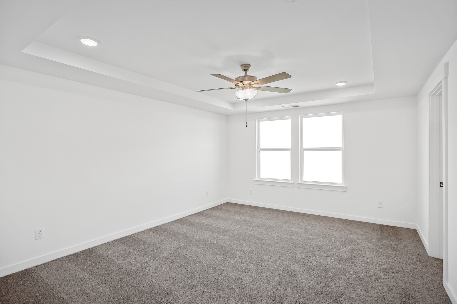 2155 Barnwood Road Gallatin, TN 37066 - Photo 23 of 51 an empty room with a window and a fan