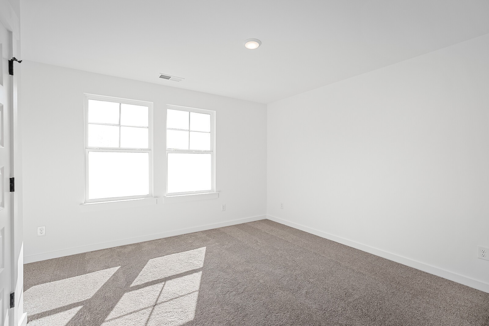 2155 Barnwood Road Gallatin, TN 37066 - Photo 29 of 51 an empty room with a window
