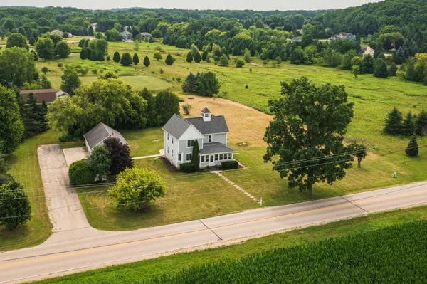 $549,900 | 626 Hillside Road, Richfield, WI 53017