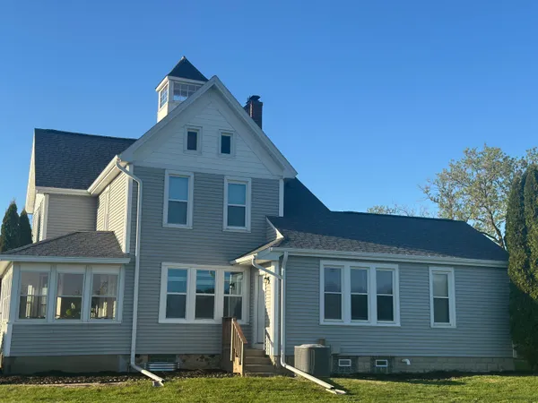 $549,900 | 626 Hillside Road, Richfield, WI 53017