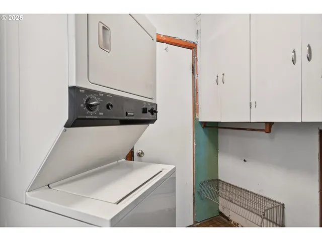 $260,000 | 3945 Northeast Bryant Street, Portland, OR 97211