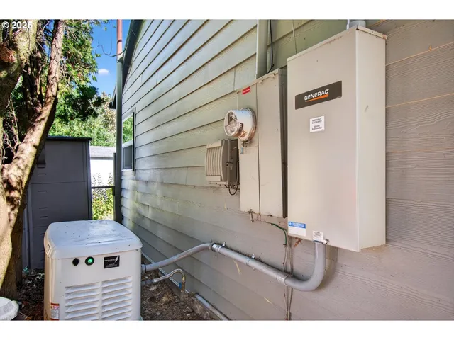 $260,000 | 3945 Northeast Bryant Street, Portland, OR 97211