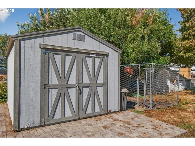 $260,000 | 3945 Northeast Bryant Street, Portland, OR 97211