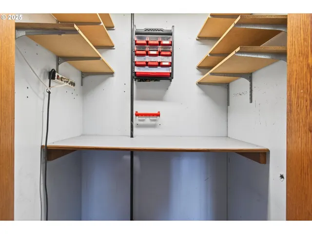 $260,000 | 3945 Northeast Bryant Street, Portland, OR 97211