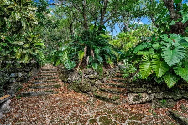 $15,000 | 186 Edgewater Drive, Coral Gables, FL 33133