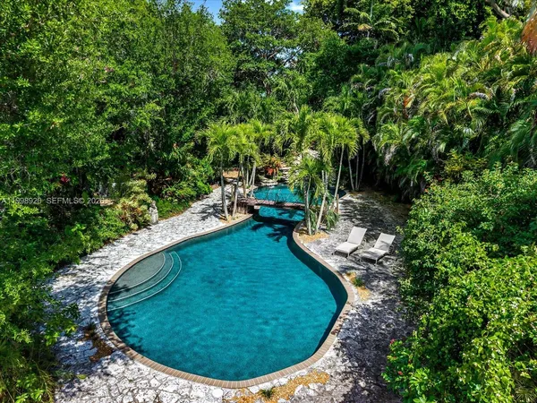 $15,000 | 186 Edgewater Drive, Coral Gables, FL 33133