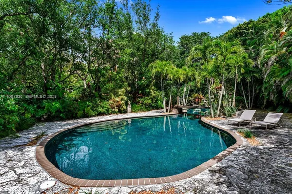 $15,000 | 186 Edgewater Drive, Coral Gables, FL 33133