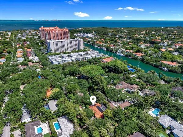 $15,000 | 186 Edgewater Drive, Coral Gables, FL 33133