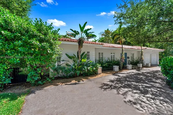 $15,000 | 186 Edgewater Drive, Coral Gables, FL 33133