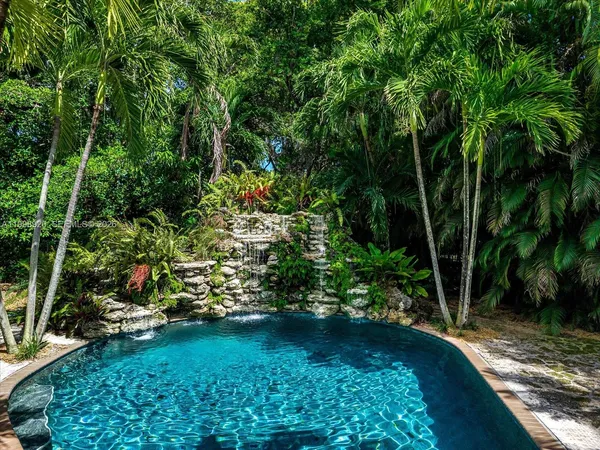 $15,000 | 186 Edgewater Drive, Coral Gables, FL 33133