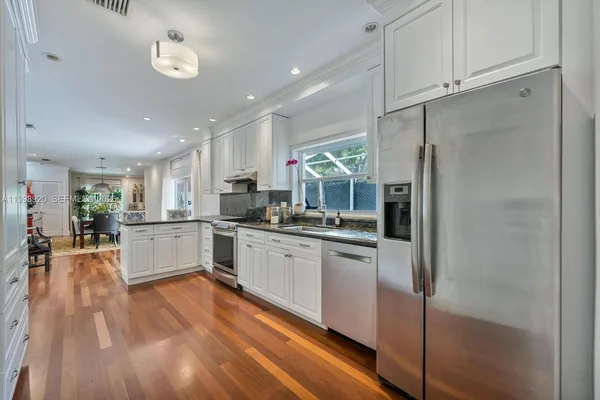 $15,000 | 186 Edgewater Drive, Coral Gables, FL 33133