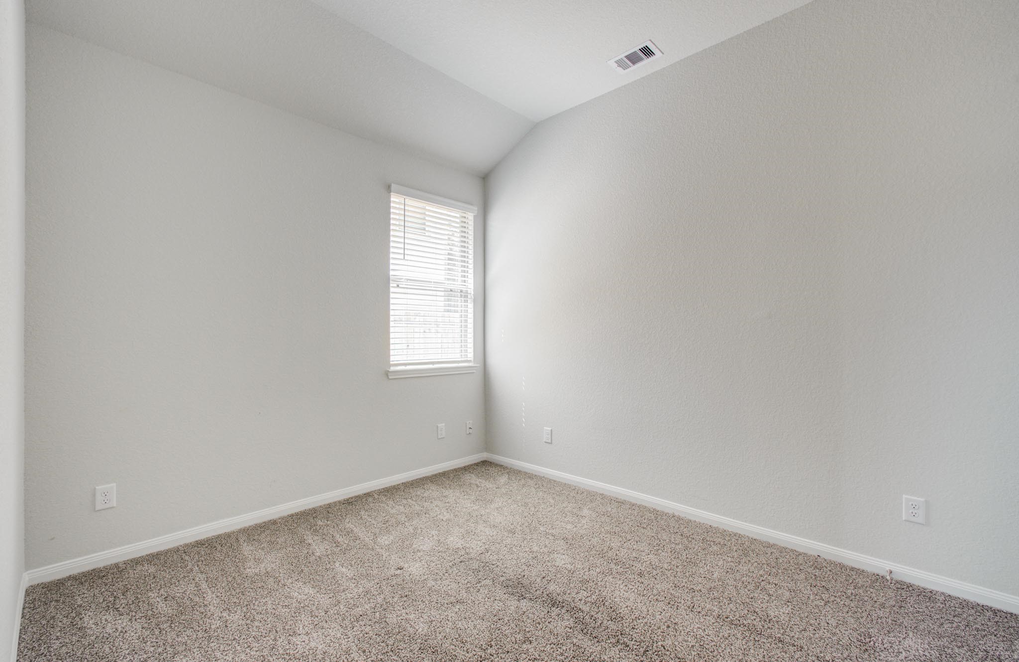 2009 Cedar Lane Conroe, TX 77301 - Photo 25 of 29 Secondary bedroom