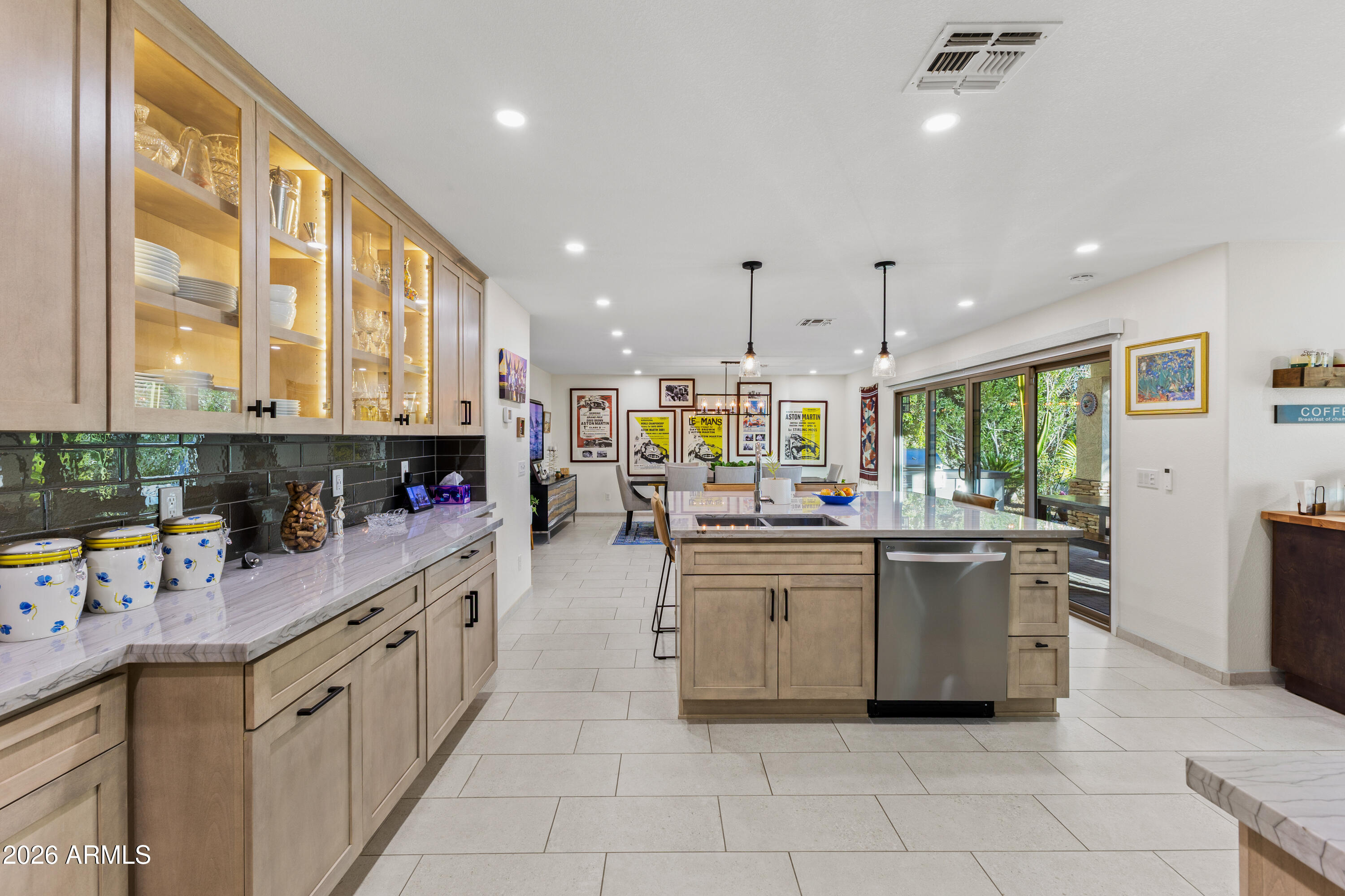 2045 East Ruby Lane Phoenix, AZ 85024 - Photo 22 of 72 2045 E Ruby Ln-23