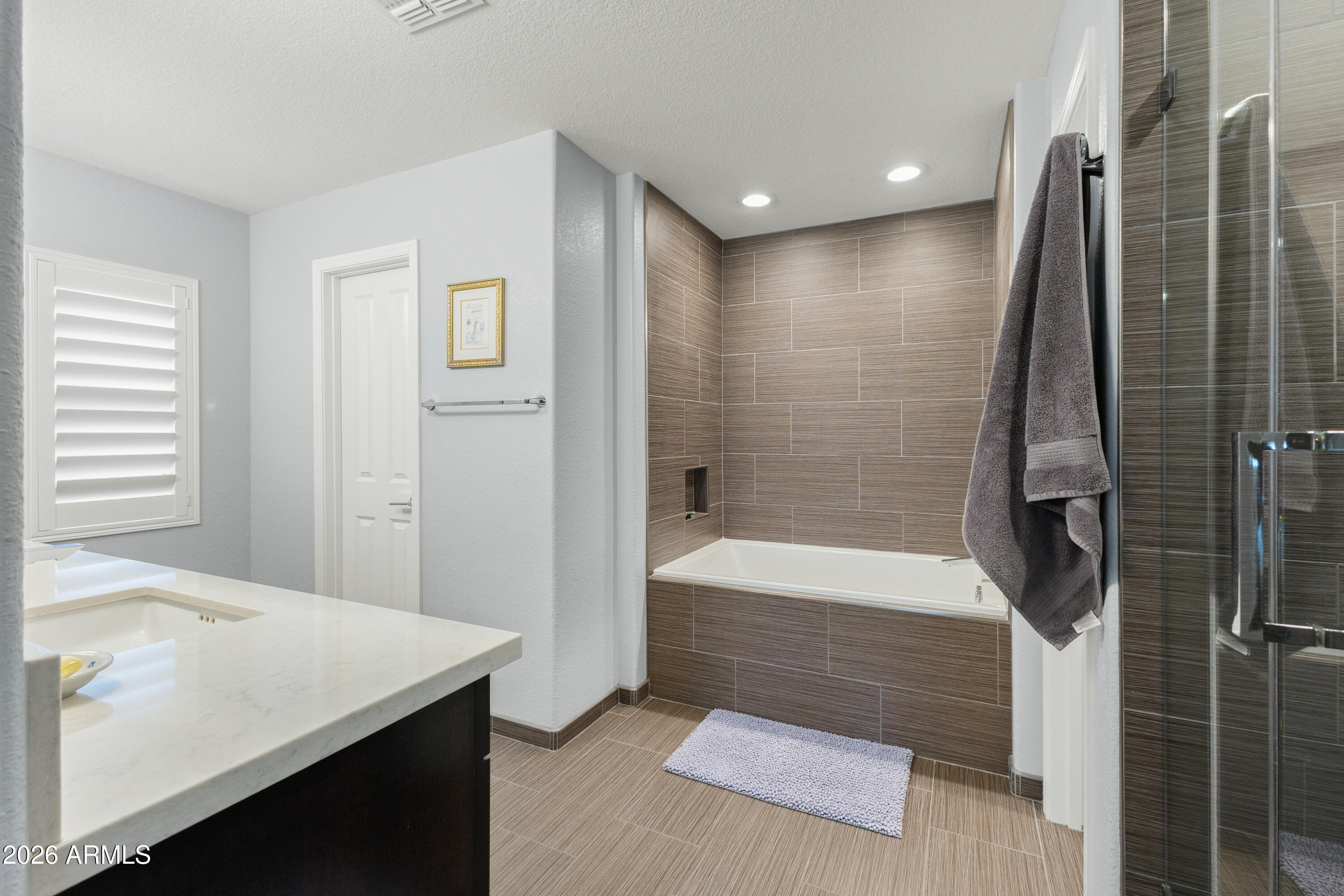 2045 East Ruby Lane Phoenix, AZ 85024 - Photo 29 of 72 2045 E Ruby Ln-31