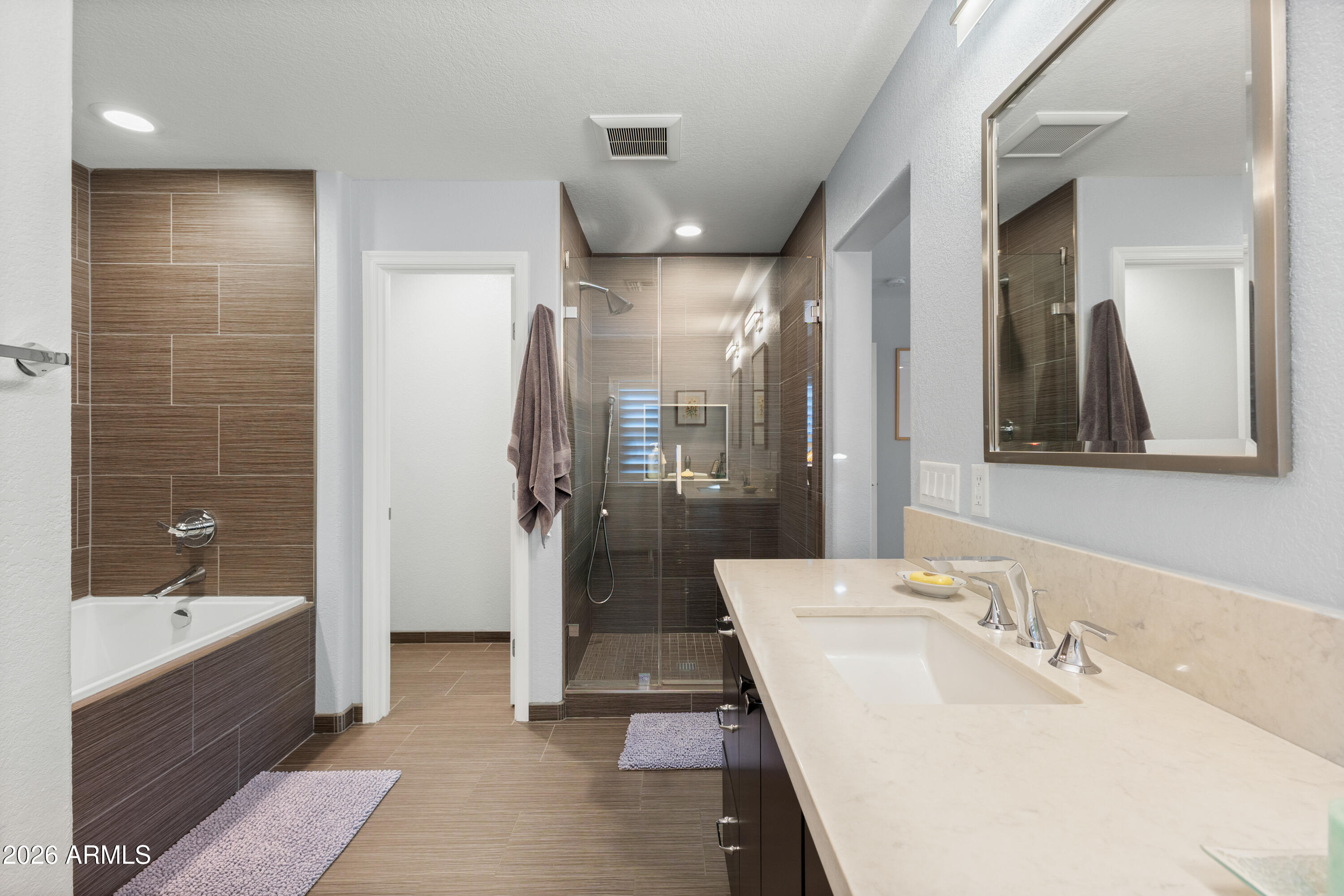 2045 East Ruby Lane Phoenix, AZ 85024 - Photo 30 of 72 2045 E Ruby Ln-32