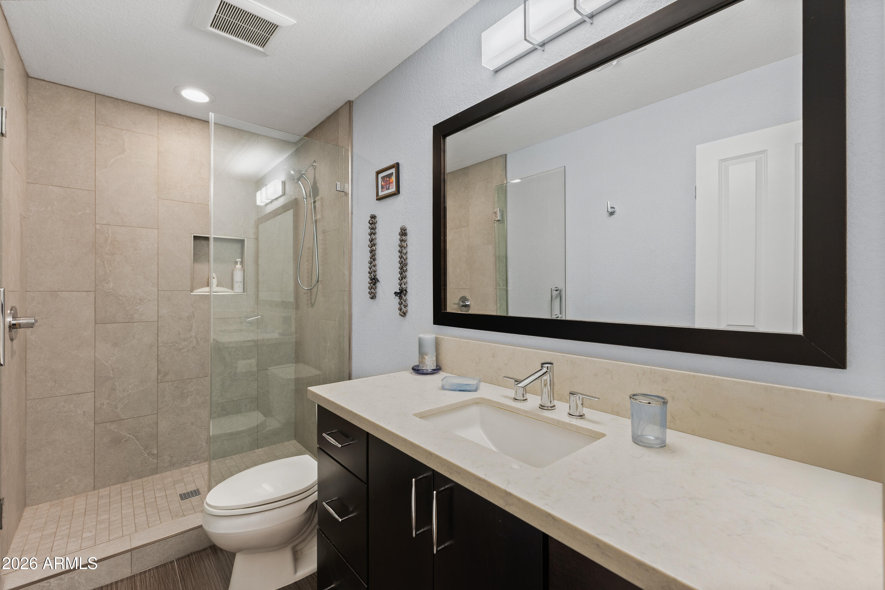 2045 East Ruby Lane Phoenix, AZ 85024 - Photo 37 of 72 2045 E Ruby Ln-39