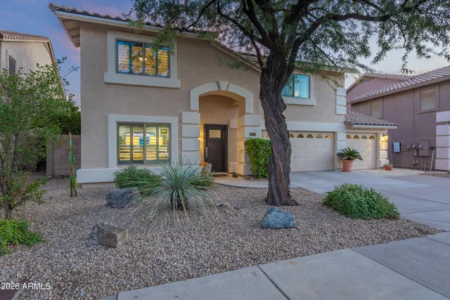 $969,900 | 2045 East Ruby Lane, Phoenix, AZ 85024