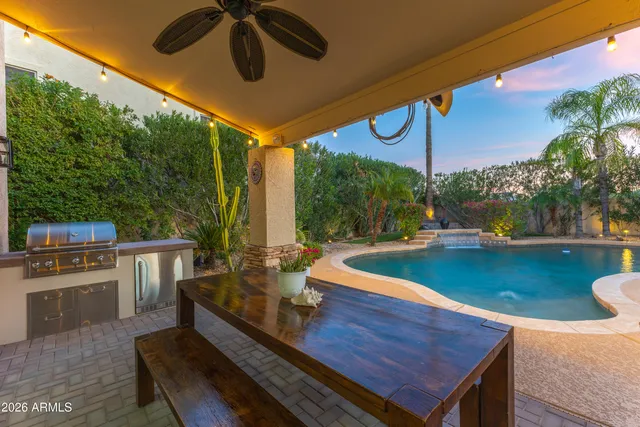 $969,900 | 2045 East Ruby Lane, Phoenix, AZ 85024