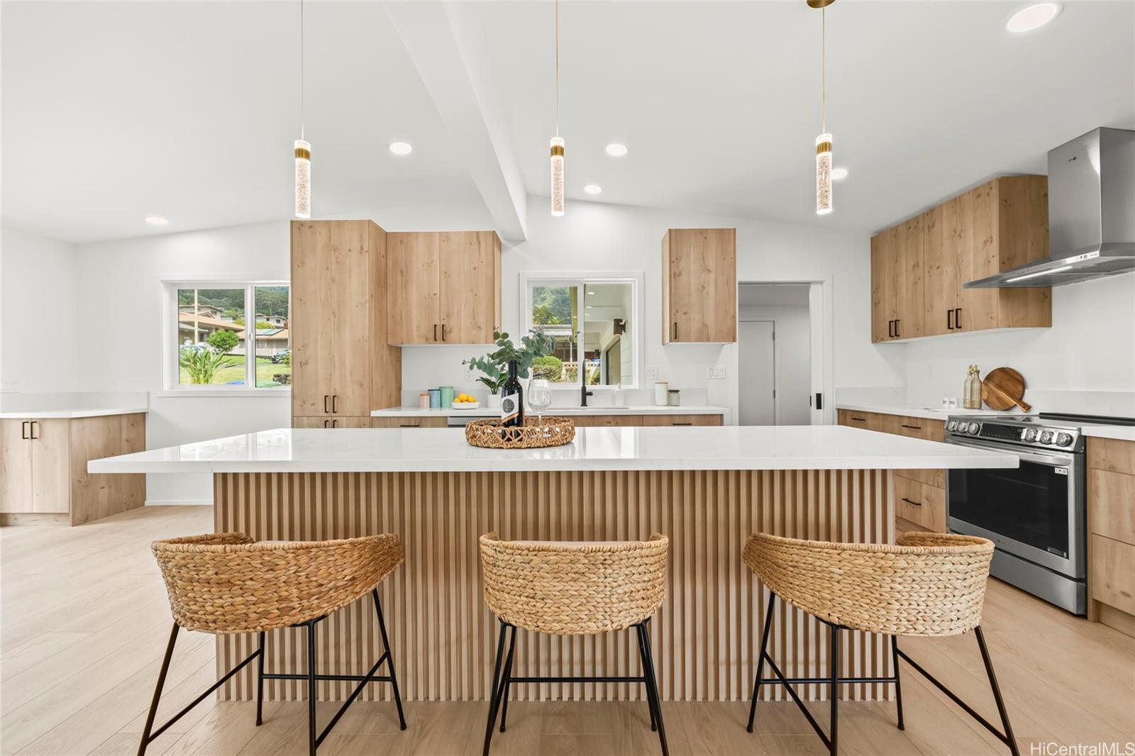 3489 Manoa Road Honolulu, HI 96822 - Photo 1 of 16