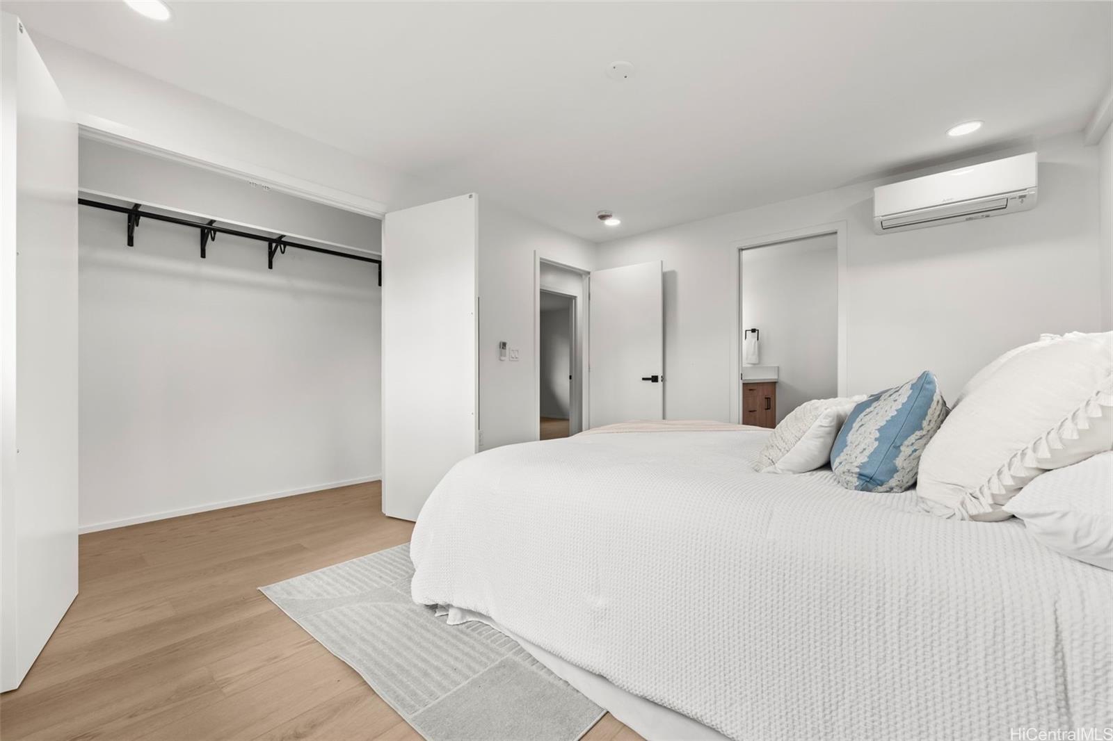 3489 Manoa Road Honolulu, HI 96822 - Photo 5 of 16