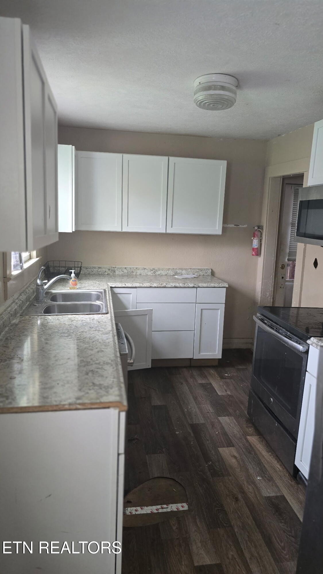 908 Crescent Street Morristown, TN 37813 - Photo 6 of 24