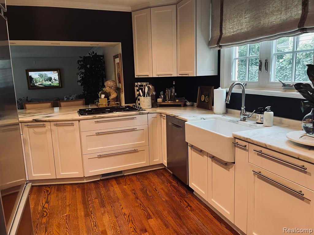 268 Lewiston Road Grosse Pointe Farms, MI 48236 - Photo 4 of 17