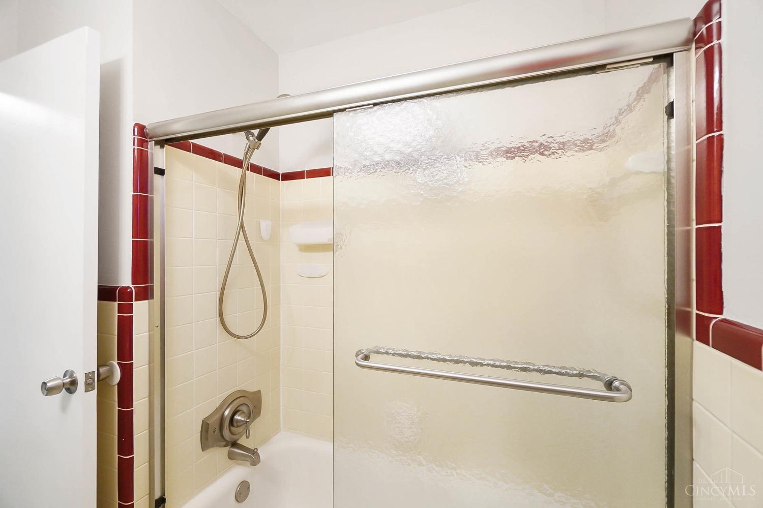 5546 Fairwood Road Cincinnati, OH 45239 - Photo 20 of 44 Gallery Image 20