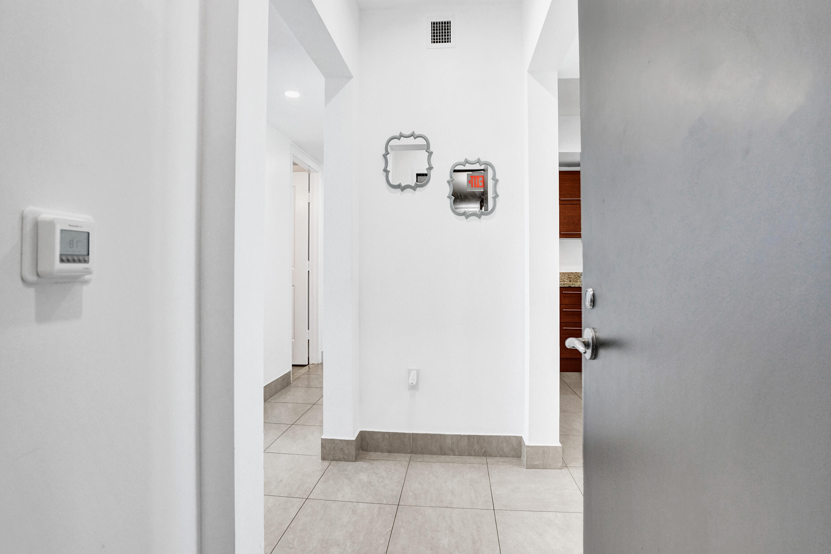 2641 North Flamingo Road, Unit 2105N Sunrise, FL 33323 - Photo 3 of 60 a view of bathroom