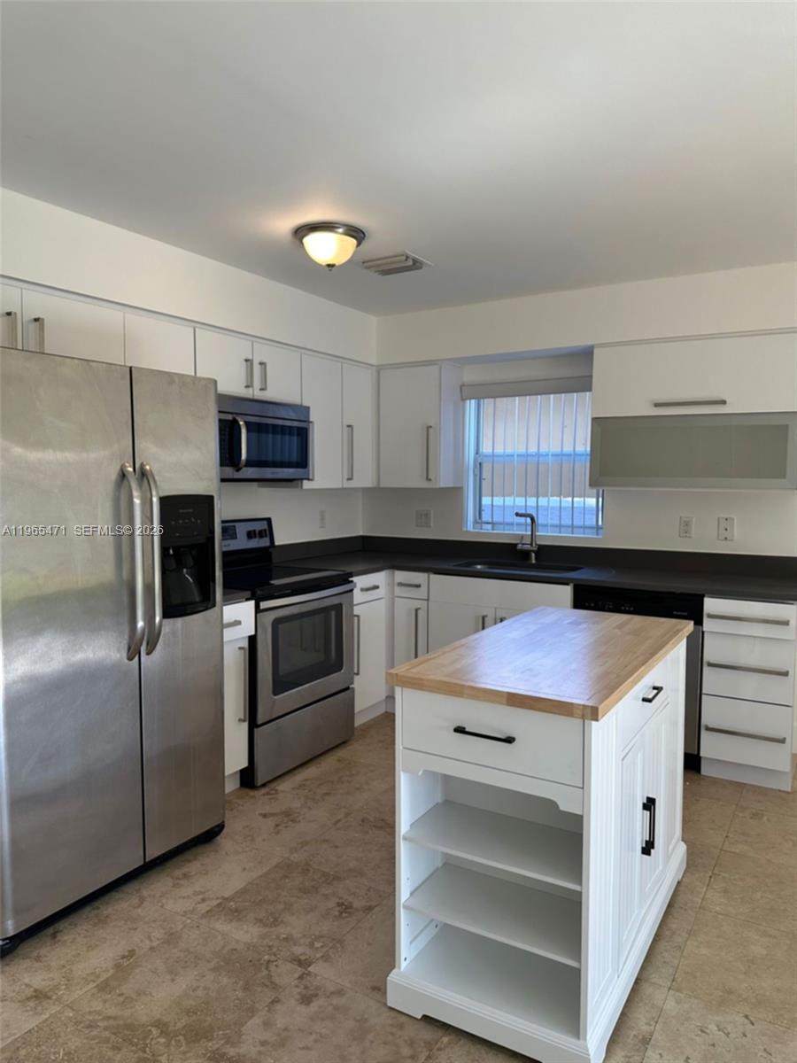 2772 Southwest 31st Court, Unit 2772 Miami, FL 33133 - Photo 6 of 31