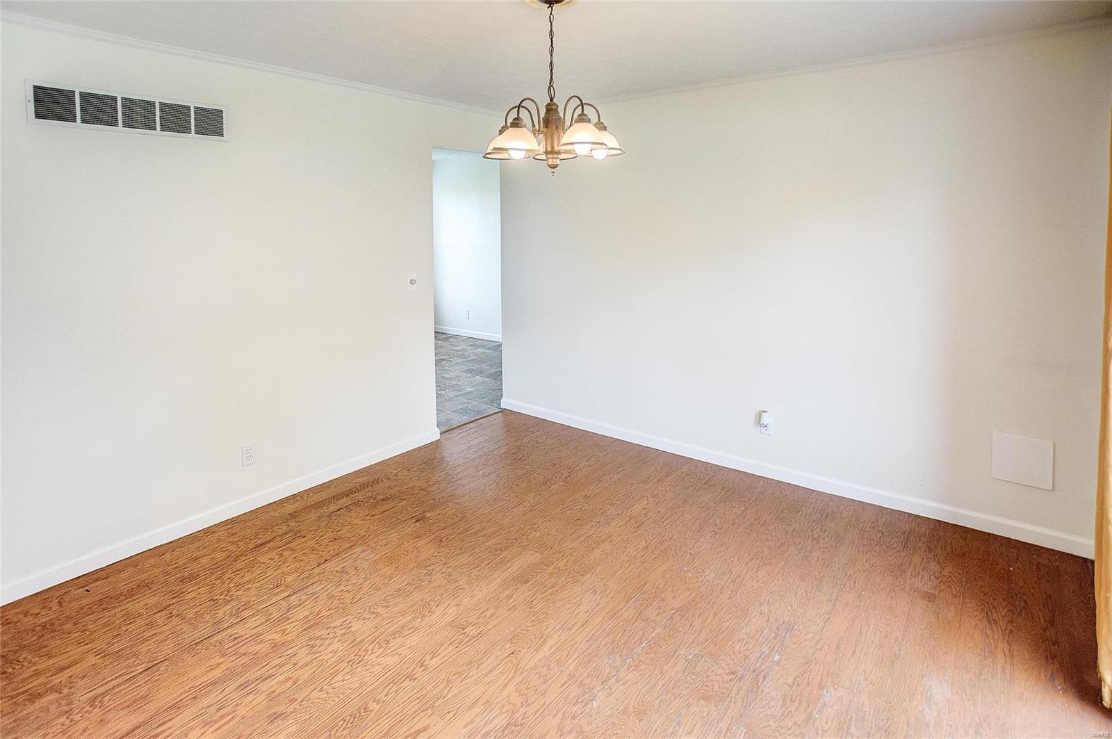 912 Fort Henry Road Belleville, IL 62221 - Photo 8 of 34 Gallery Image 8
