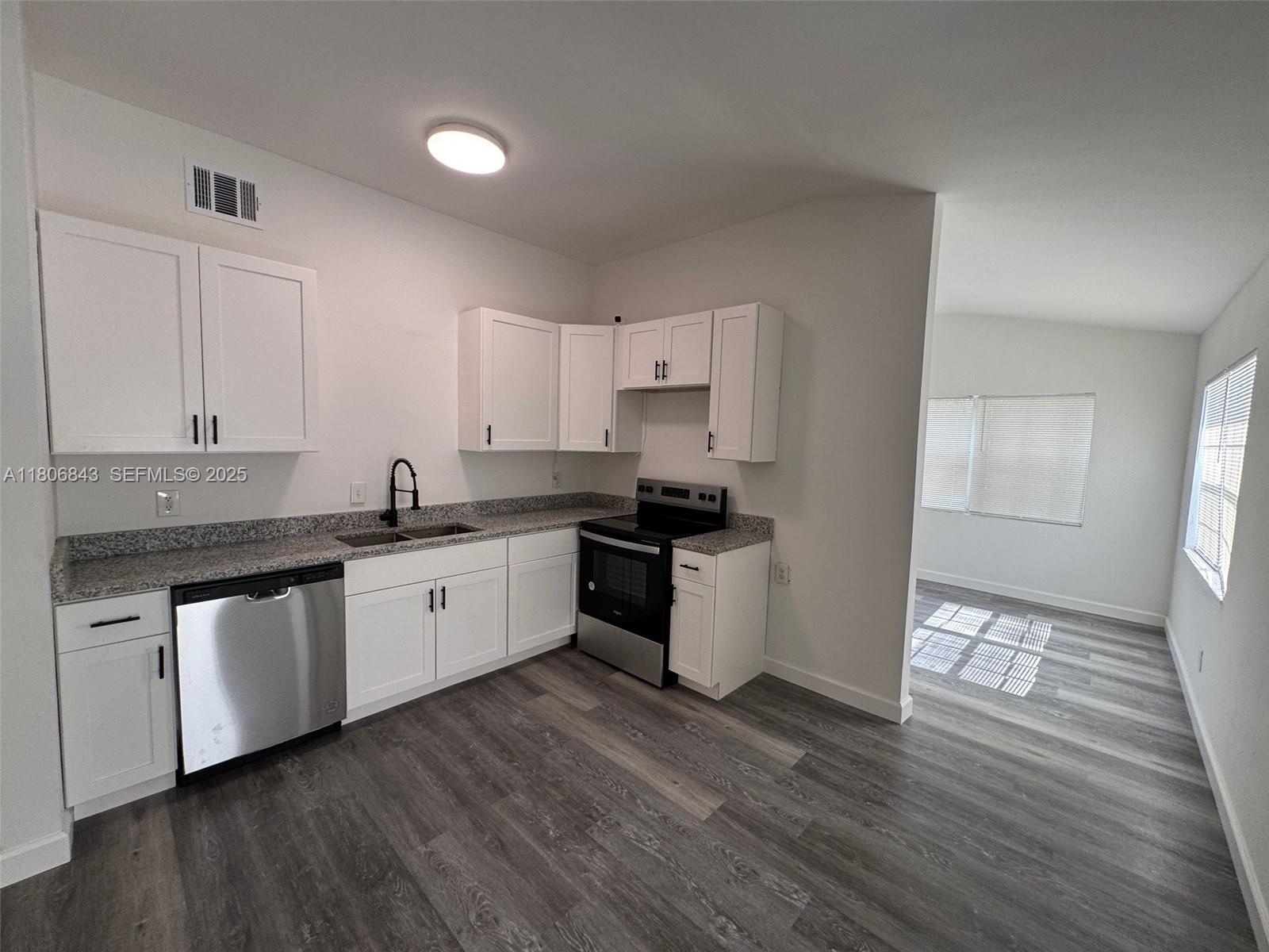 314 Anderson Road Lantana, FL 33462 - Photo 3 of 18