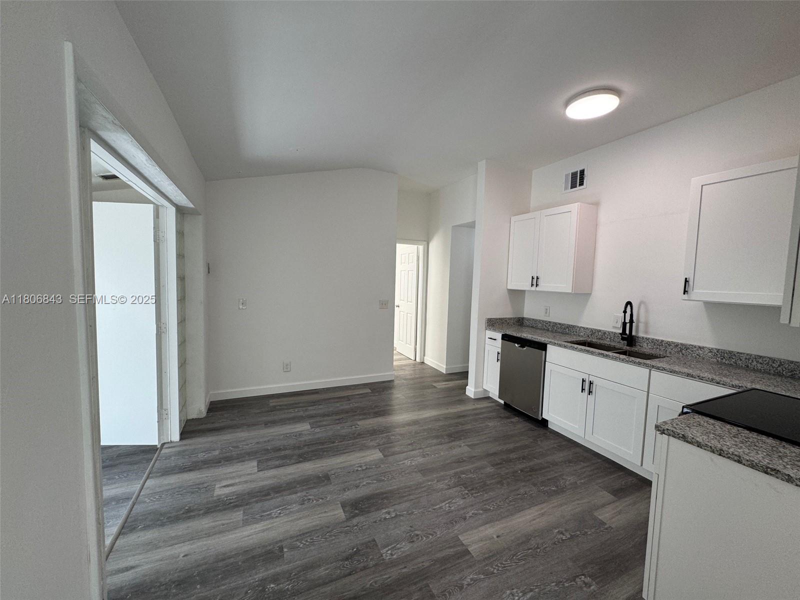 314 Anderson Road Lantana, FL 33462 - Photo 4 of 18