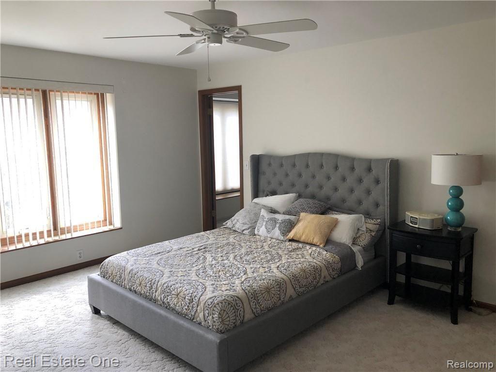 3270 Salem Drive Rochester, MI 48306 - Photo 25 of 30 IMG_3113.JPG