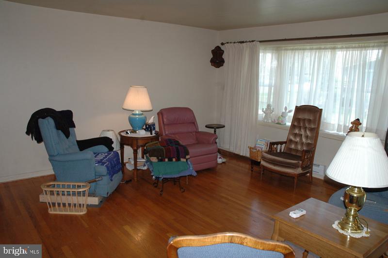 442 Revere Road Lancaster, PA 17601 - Photo 6 of 10 Gallery Image 6