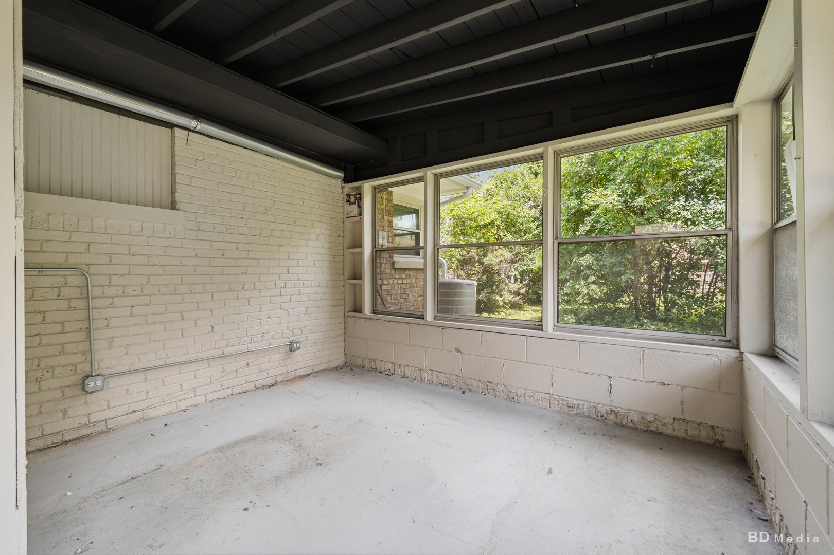 17555 Howe Avenue Homewood, IL 60430 - Photo 12 of 34 Gallery Image 12
