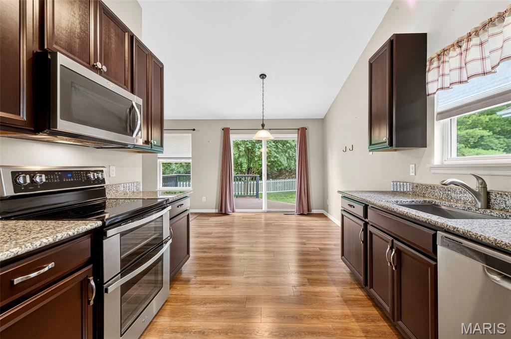 2082 Shetland Path High Ridge, MO 63049 - Photo 13 of 37