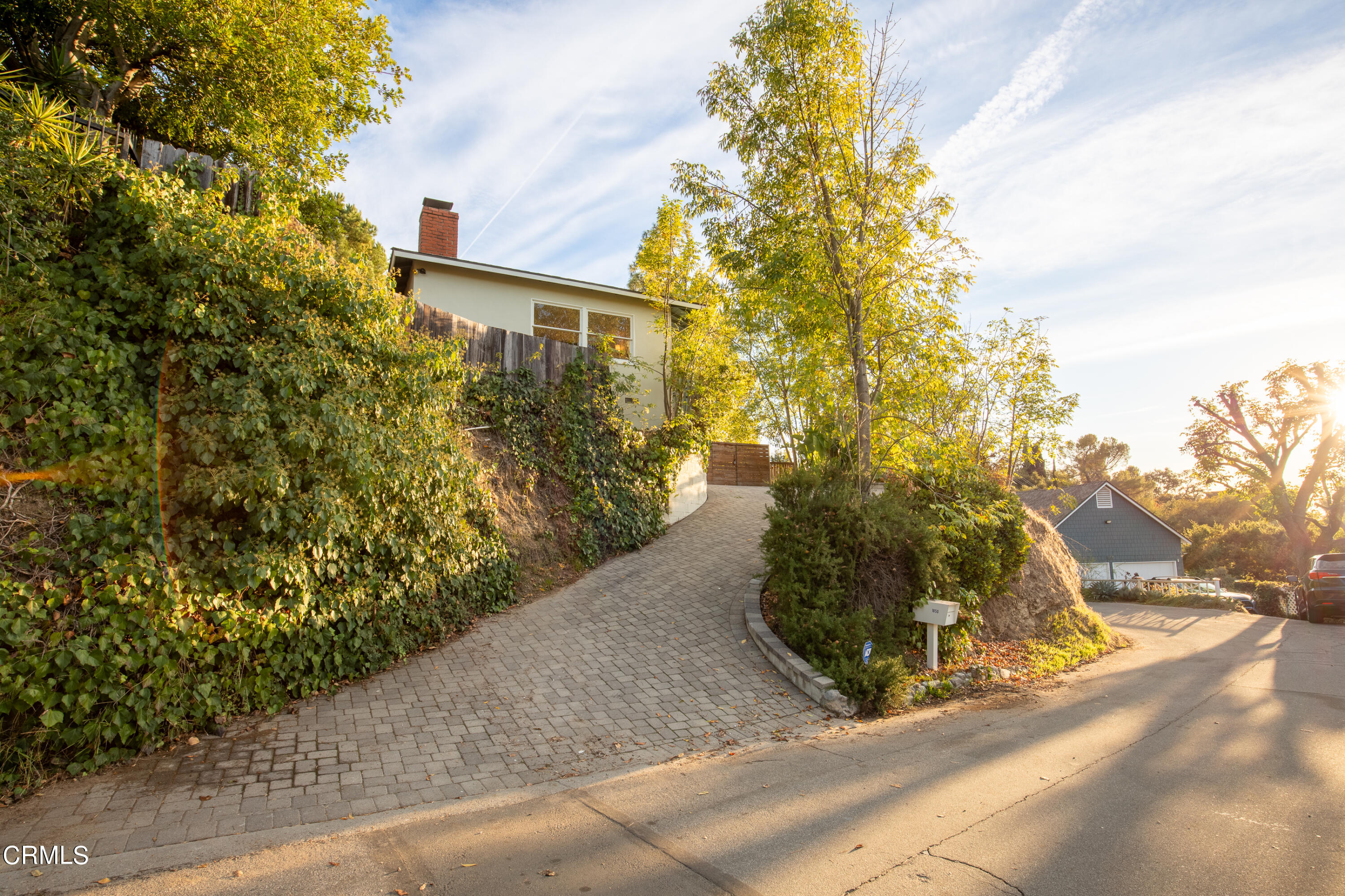 1850 Kaweah Drive Pasadena, CA 91105 - Photo 26 of 30 a view of a yard