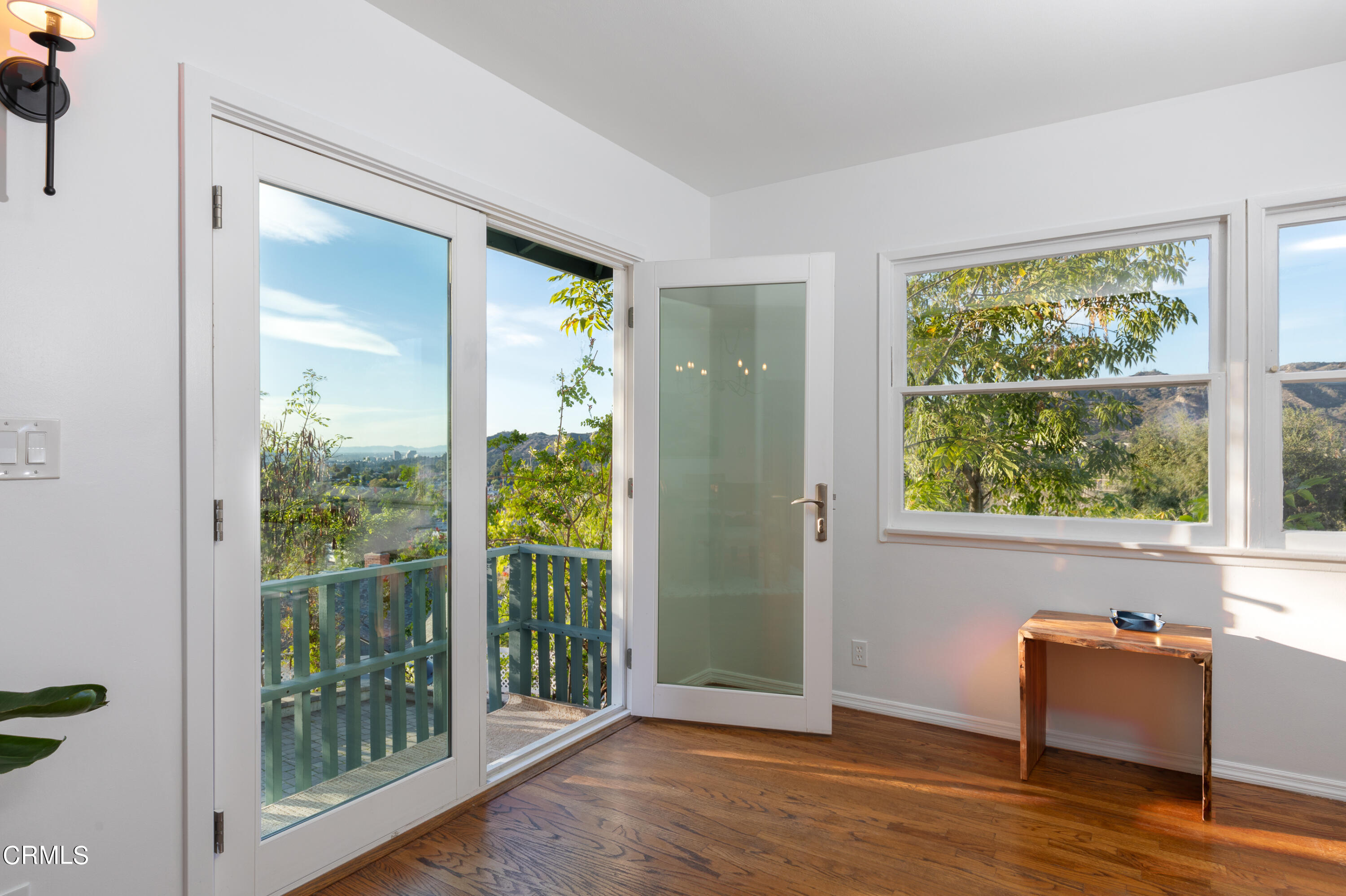 1850 Kaweah Drive Pasadena, CA 91105 - Photo 4 of 30