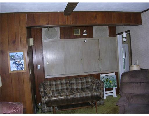 35 Langworthy Road Westerly, RI 02891 - Photo 4 of 13 Living Room.