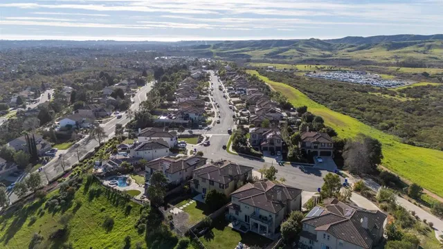$1,425,000 | 5527 Alexandrine Court, Oceanside, CA 92057