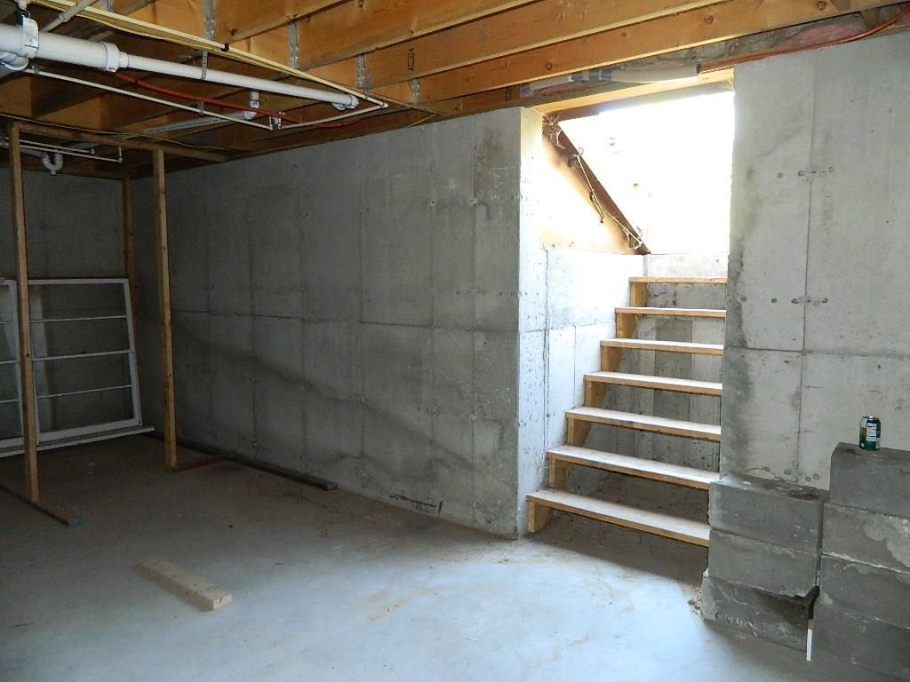 402 High Street Paris, ME 04281 - Photo 20 of 22 Bulk head access to basement. Nice...