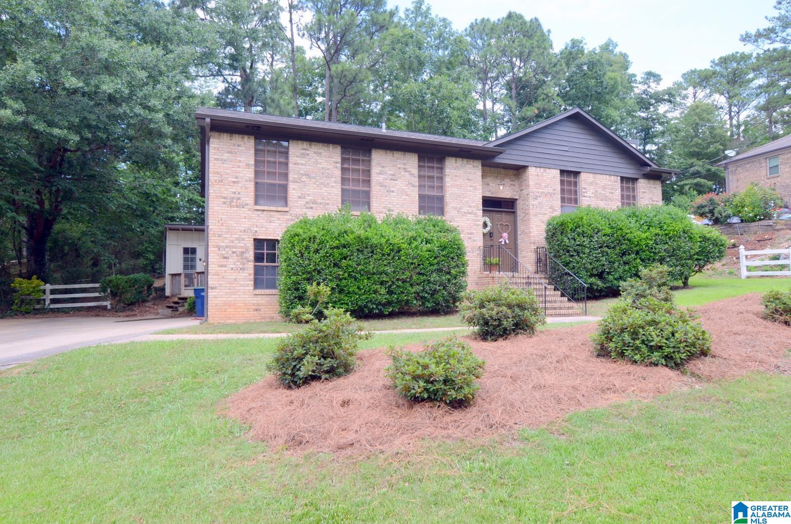 1033 Henry Drive Alabaster, AL 35007 - Photo 7 of 52