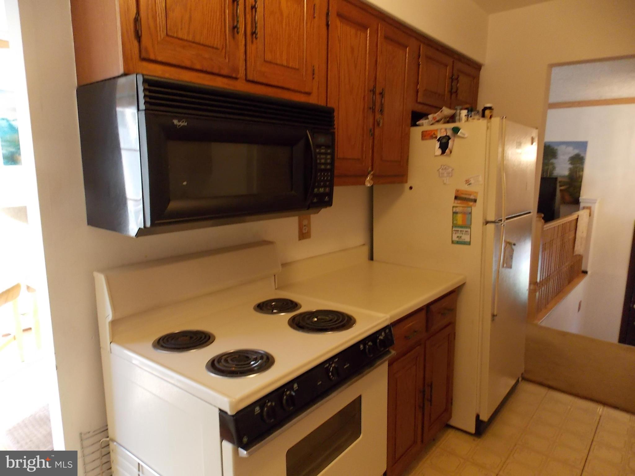 252 Lake Riviera Road Pasadena, MD 21122 - Photo 12 of 30 Kitchen