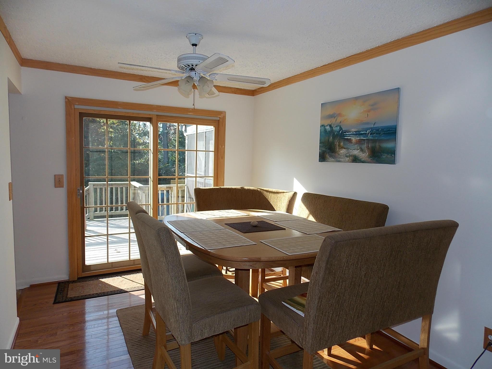 252 Lake Riviera Road Pasadena, MD 21122 - Photo 13 of 30 Dining Room