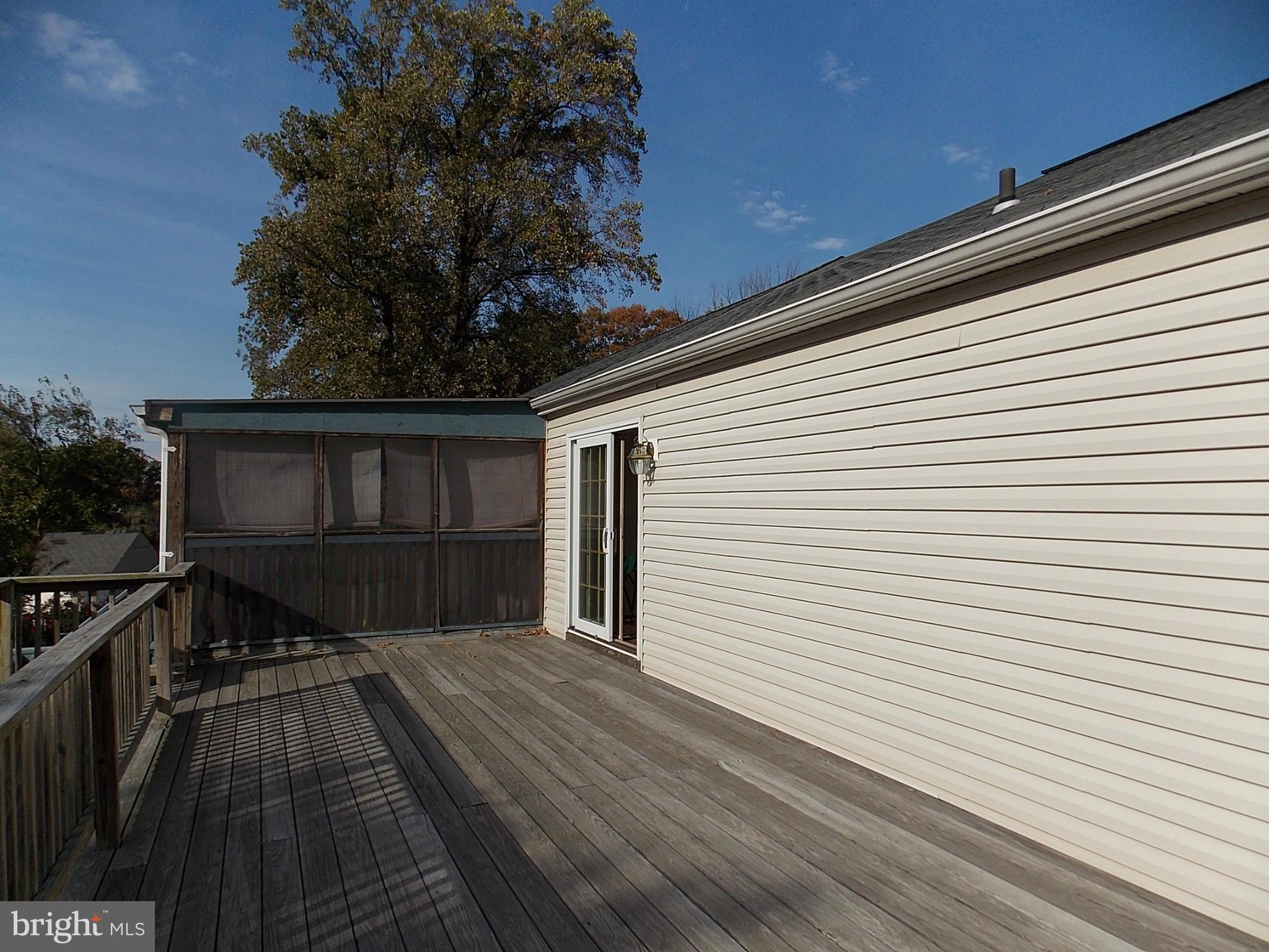 252 Lake Riviera Road Pasadena, MD 21122 - Photo 16 of 30 Exterior (General)