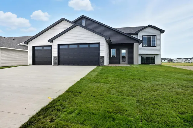 $349,900 | 4653 8th Street Northeast, St. Cloud, MN 56304