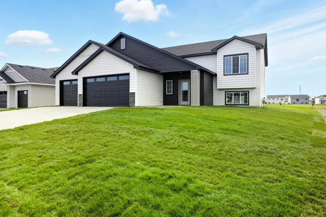 $349,900 | 4653 8th Street Northeast, St. Cloud, MN 56304