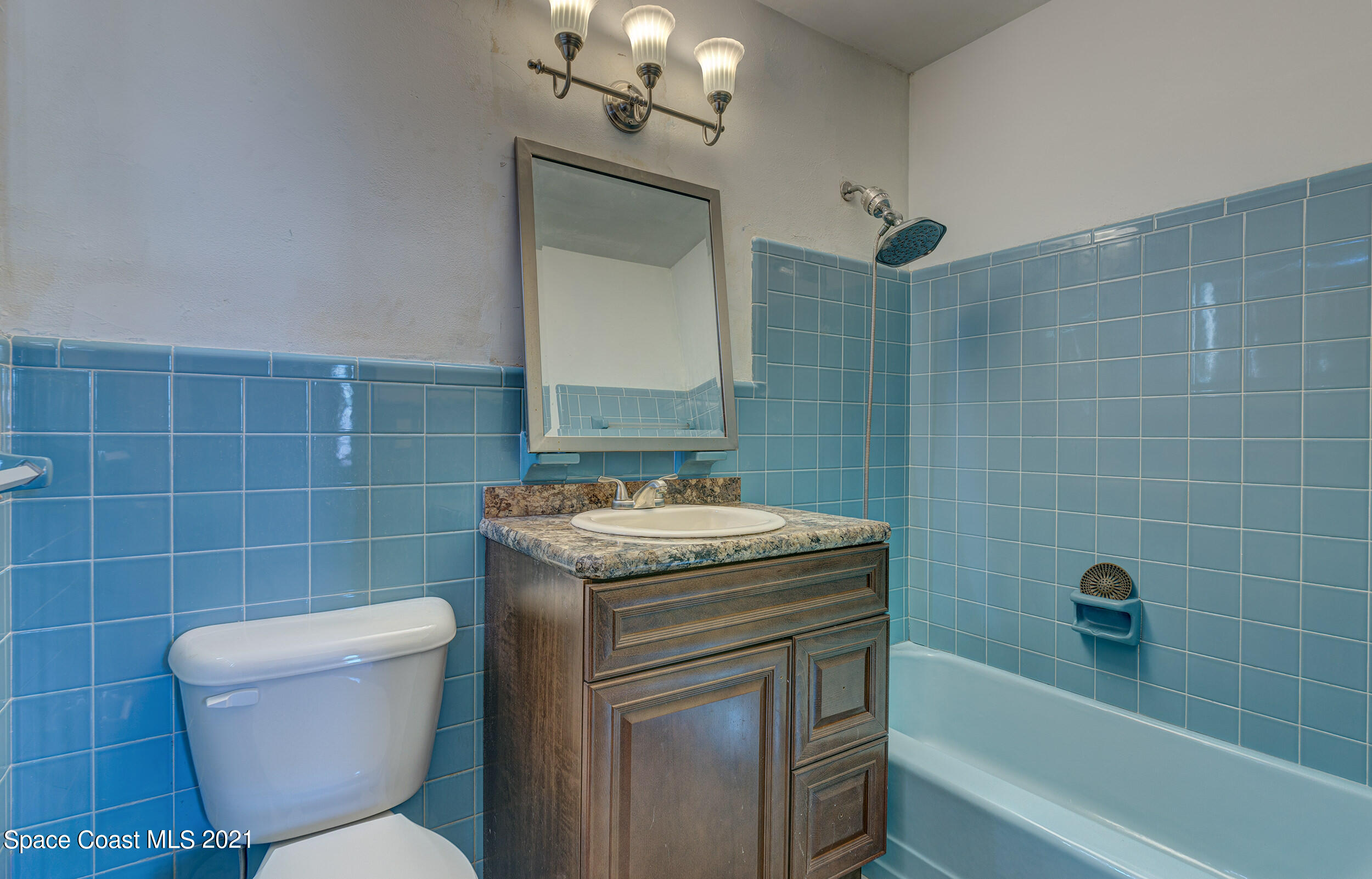 2975 Kosuth Road Northeast Palm Bay, FL 32905 - Photo 15 of 24 Primary Bathroom